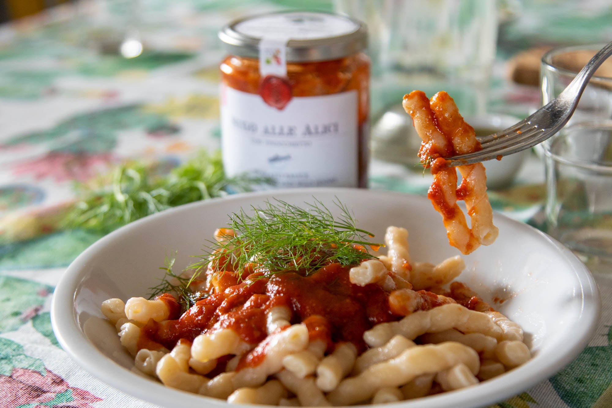 Le-alici-del-Cantabrico-e-il-finocchietto-siciliano FRANTOI CUTRERA