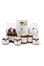 Box Pranzo Siciliano Frantoi Cutrera: latta di olio IGP Sicilia da 3 litri, busiate, salsa di pomodoro ciliegino, sughi, caponata di melanzane, olive alla contadina e pesto rosso capuliatu