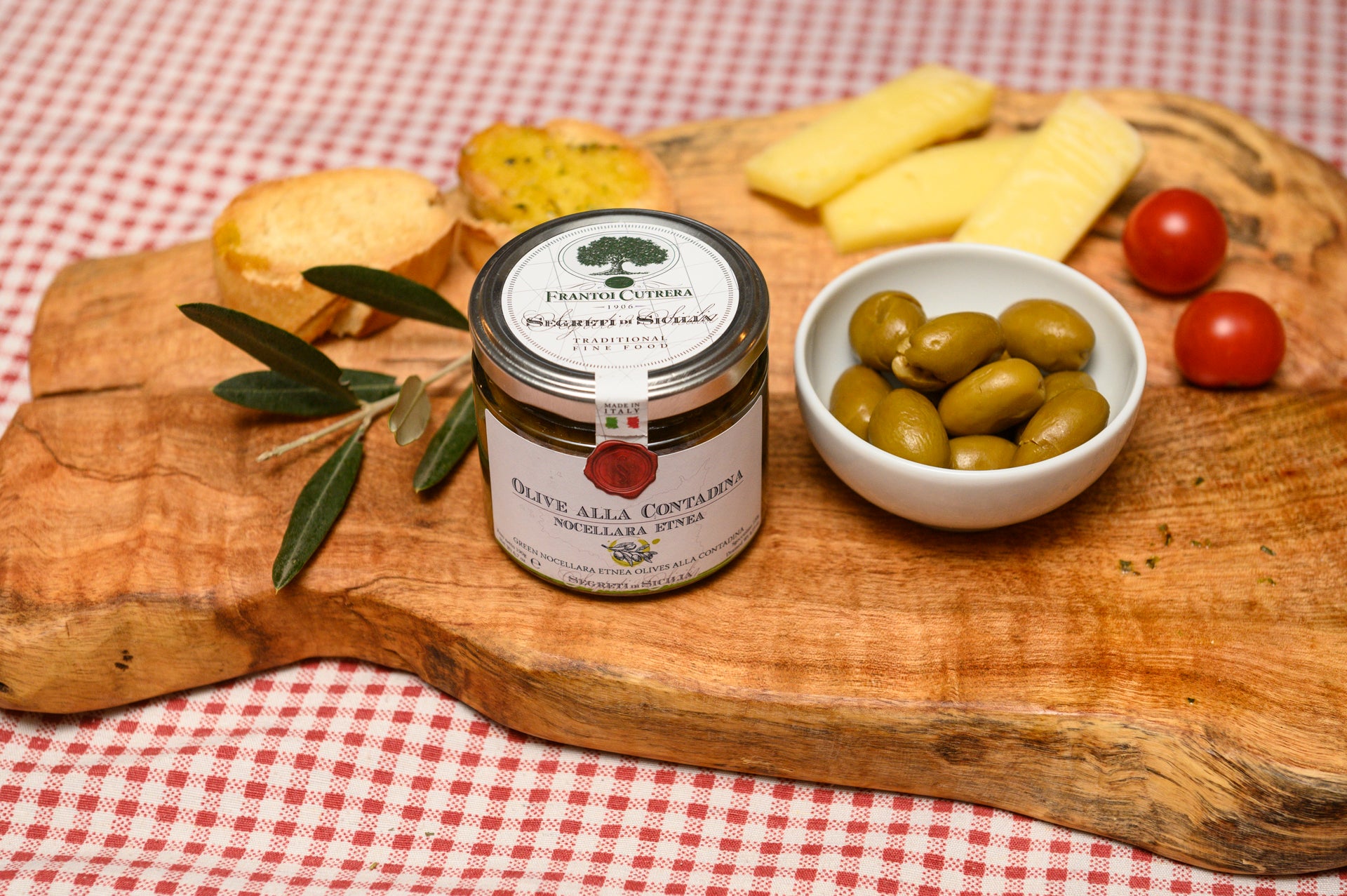 Peasant-style olives – Secrets of Sicily